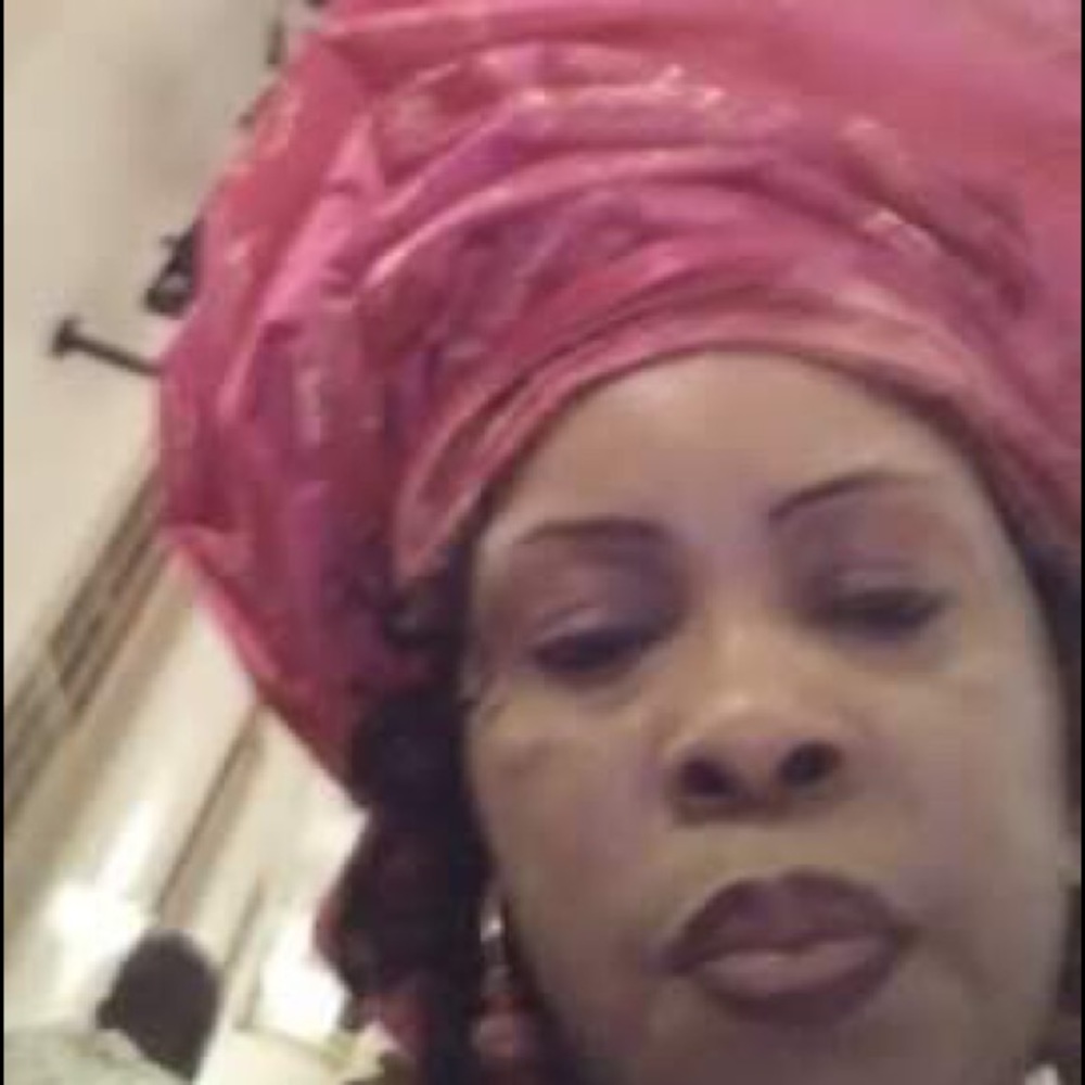 Meet your Posher, Edith